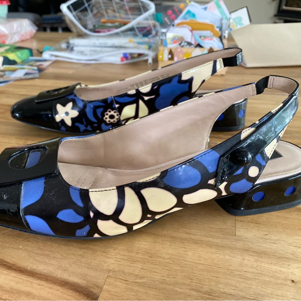 Clarks V&A collection sling backs